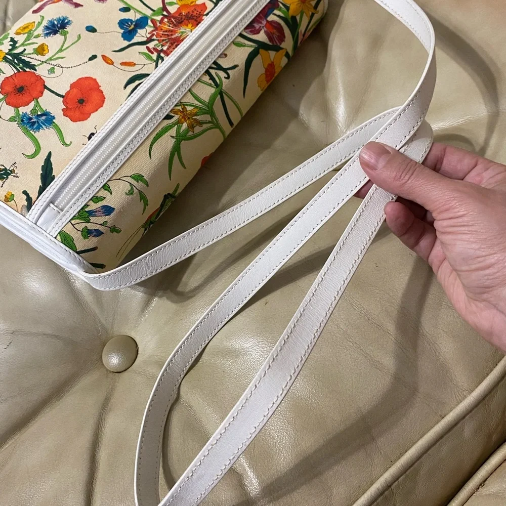 Gucci EUC Large Vintage Flora Shoulder Bag COA Floral Print Canvas - Picture 8 of 16